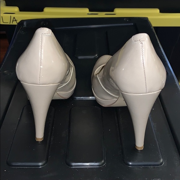 Nine West Nude Heels - Picture 3 of 3